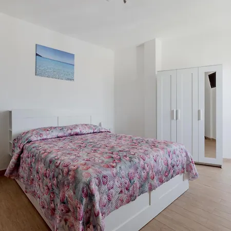 Sisters And Suite! *