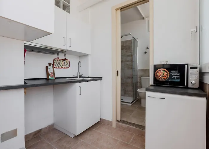 Guesthost - Sisters And Suite! 夸尔图-圣埃莱娜